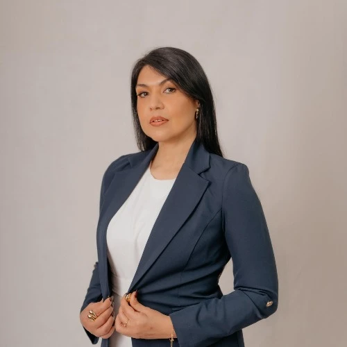 Foto del agente inmobiliario Mayra Barrios 