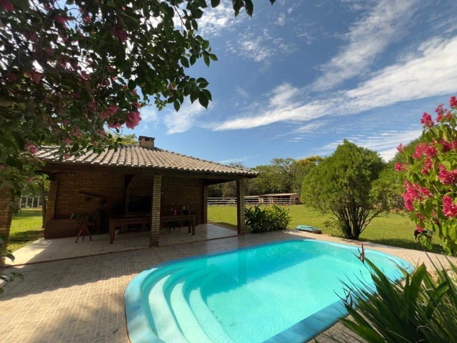 e9f84b43-c590-421a-b26a-33f0ddd649ce