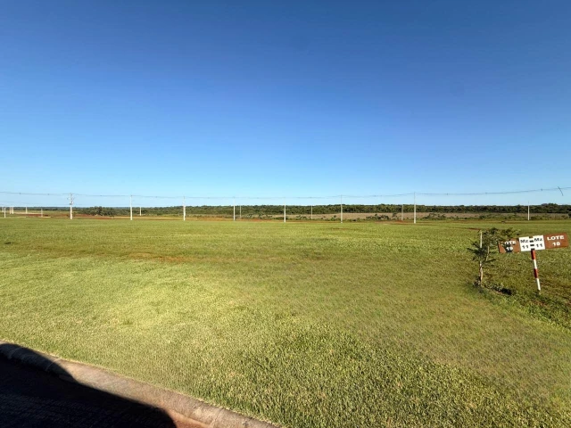 Hermosa casa frente al mar con acceso privado a la playa y piscina.